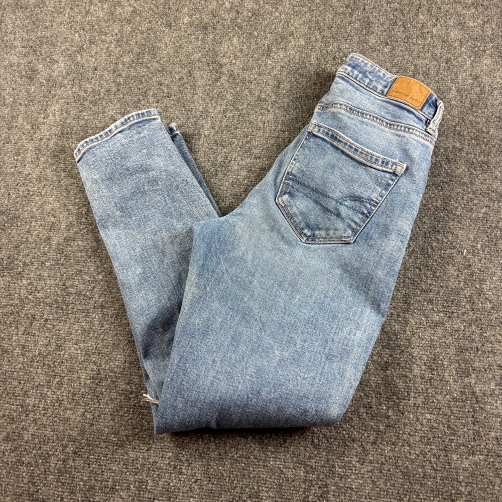AMERICAN EAGLE Women’s Denim Strigid Mom Jean Distressed Jeans size: 2 - Picture 1 of 9